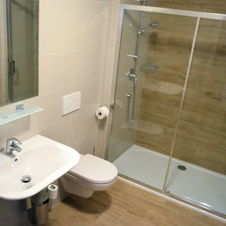 U Kvapilu Hotel 4*